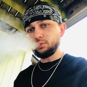 Meet your Posher, Aaron